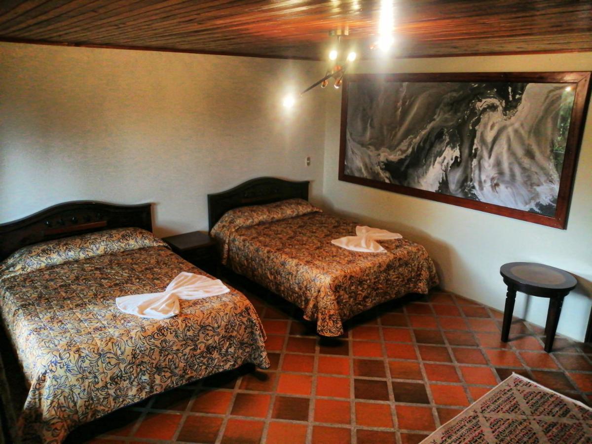 Arenal Backpackers Resort La Fortuna Ngoại thất bức ảnh