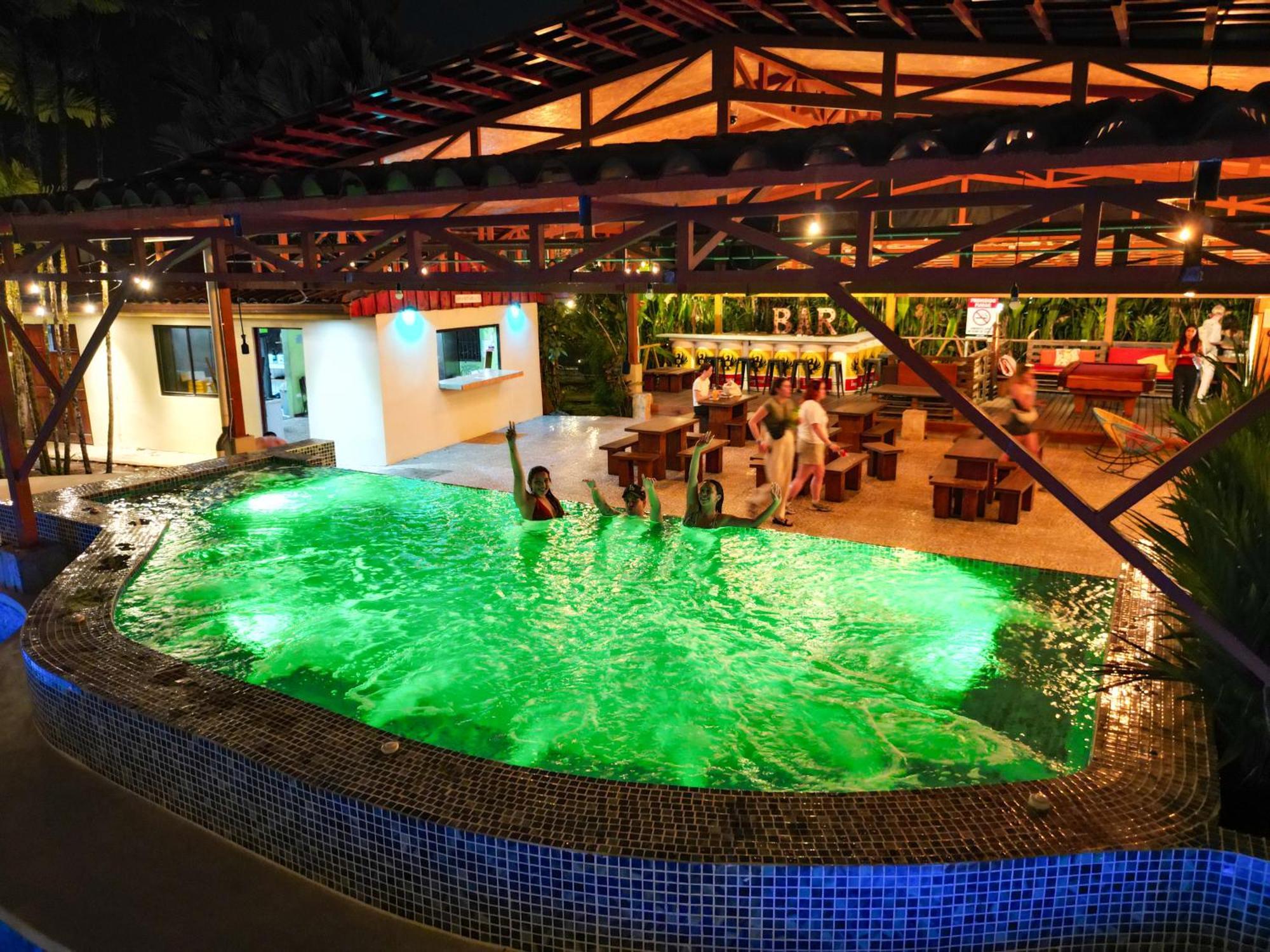Arenal Backpackers Resort La Fortuna Ngoại thất bức ảnh