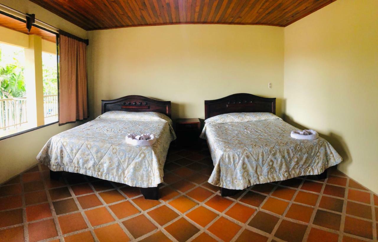 Arenal Backpackers Resort La Fortuna Ngoại thất bức ảnh