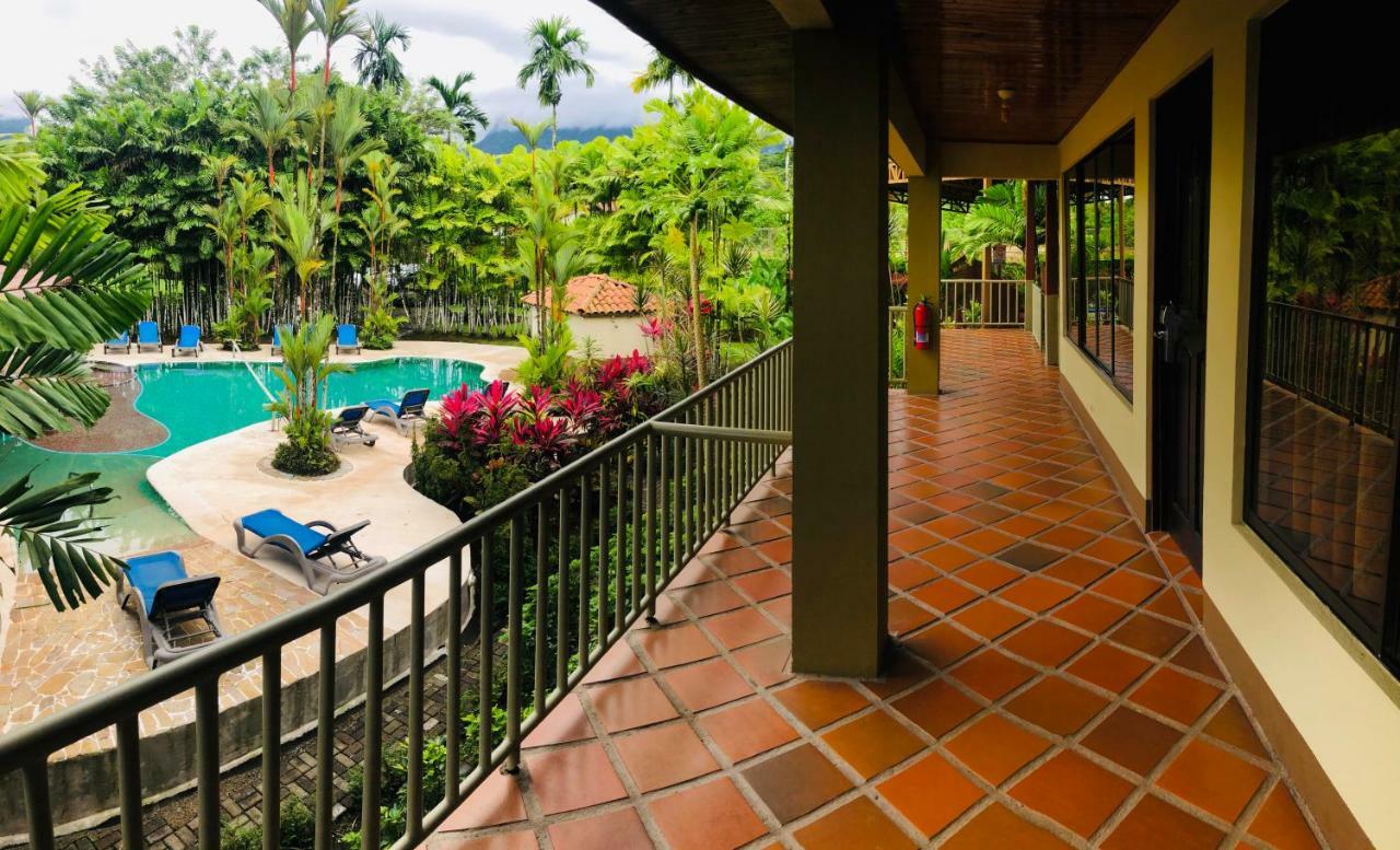 Arenal Backpackers Resort La Fortuna Ngoại thất bức ảnh